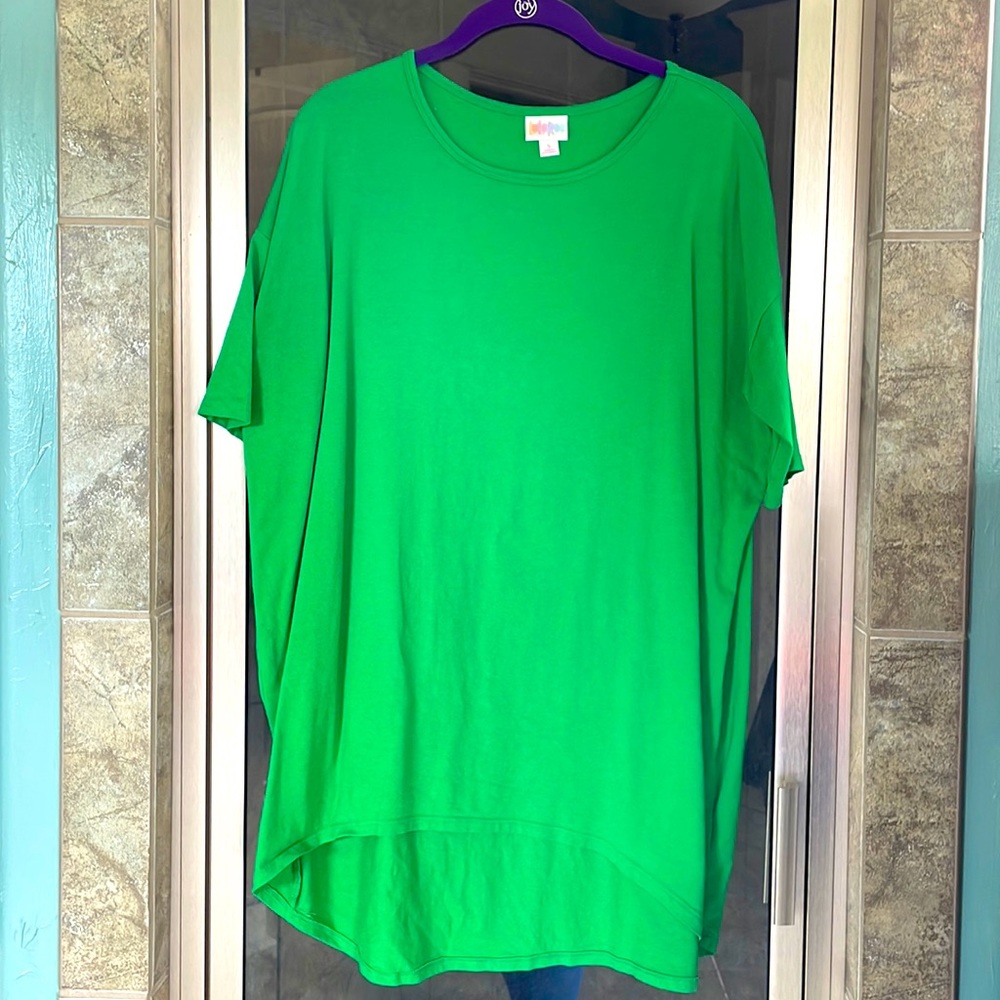Kelly green Irma LuLaRoe tunic top